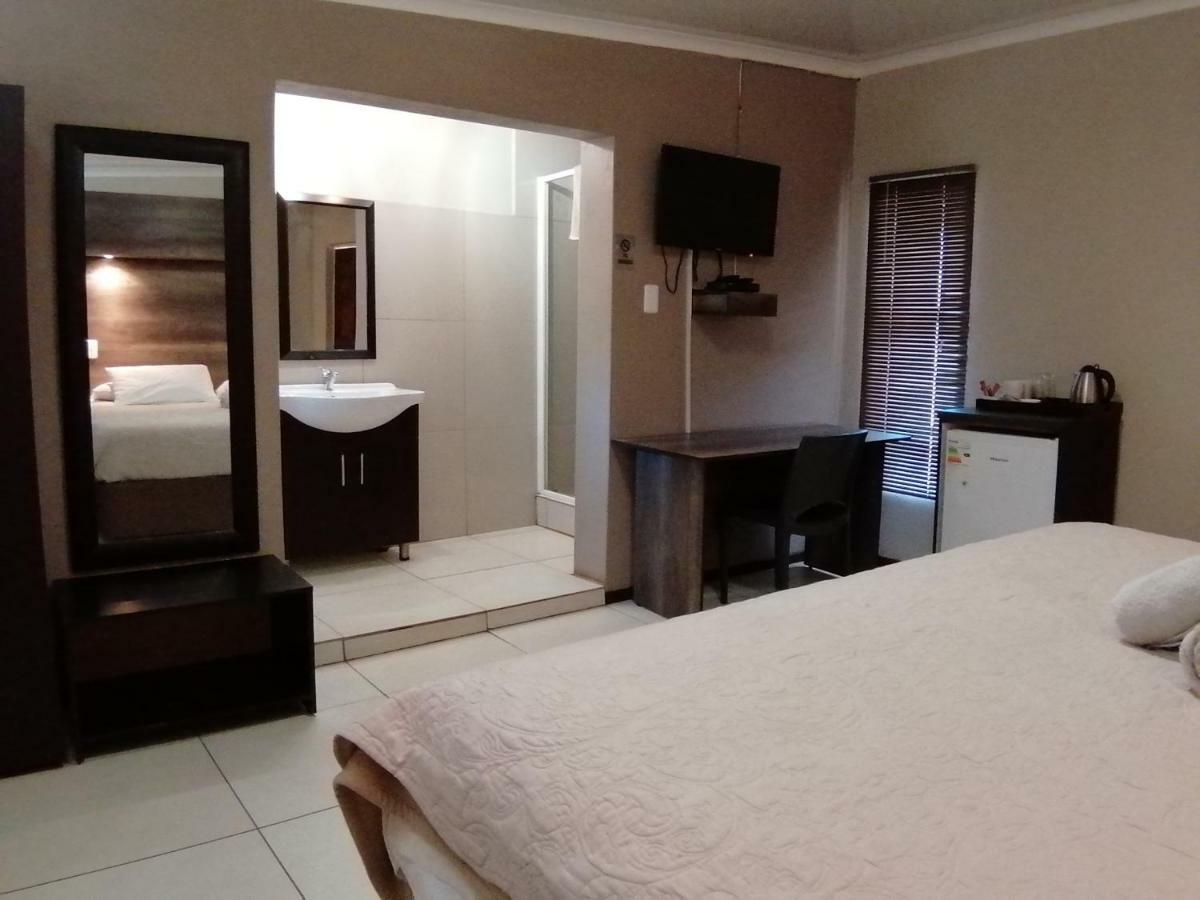 Goedehoop Guesthouse Zeerust المظهر الخارجي الصورة